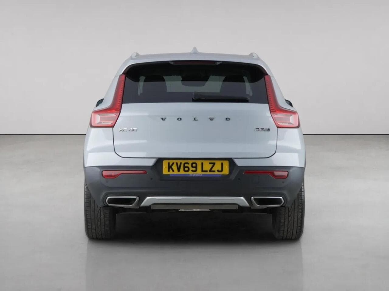 Volvo XC40 thumbnail Rear
