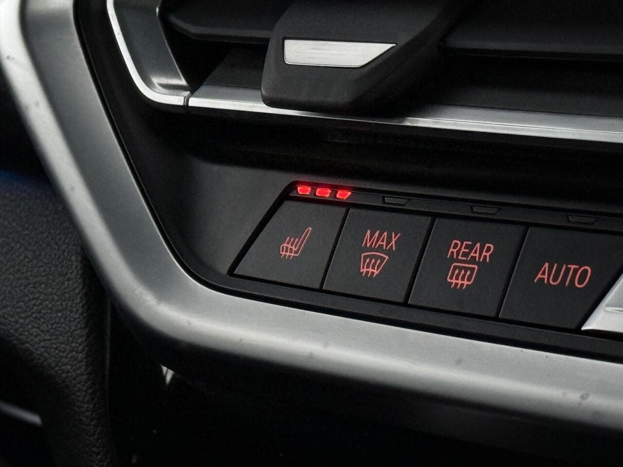 BMW X3 thumbnail Misc Controls