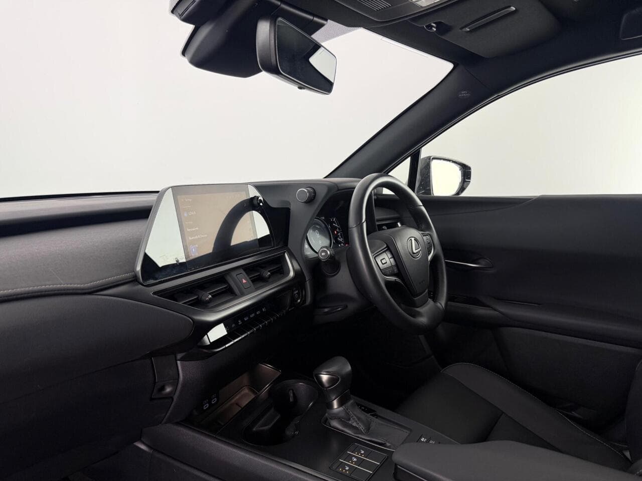 Lexus UX thumbnail Interior Front
