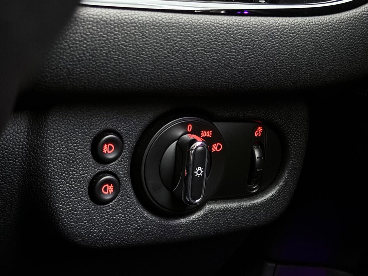MINI Clubman thumbnail Misc Controls