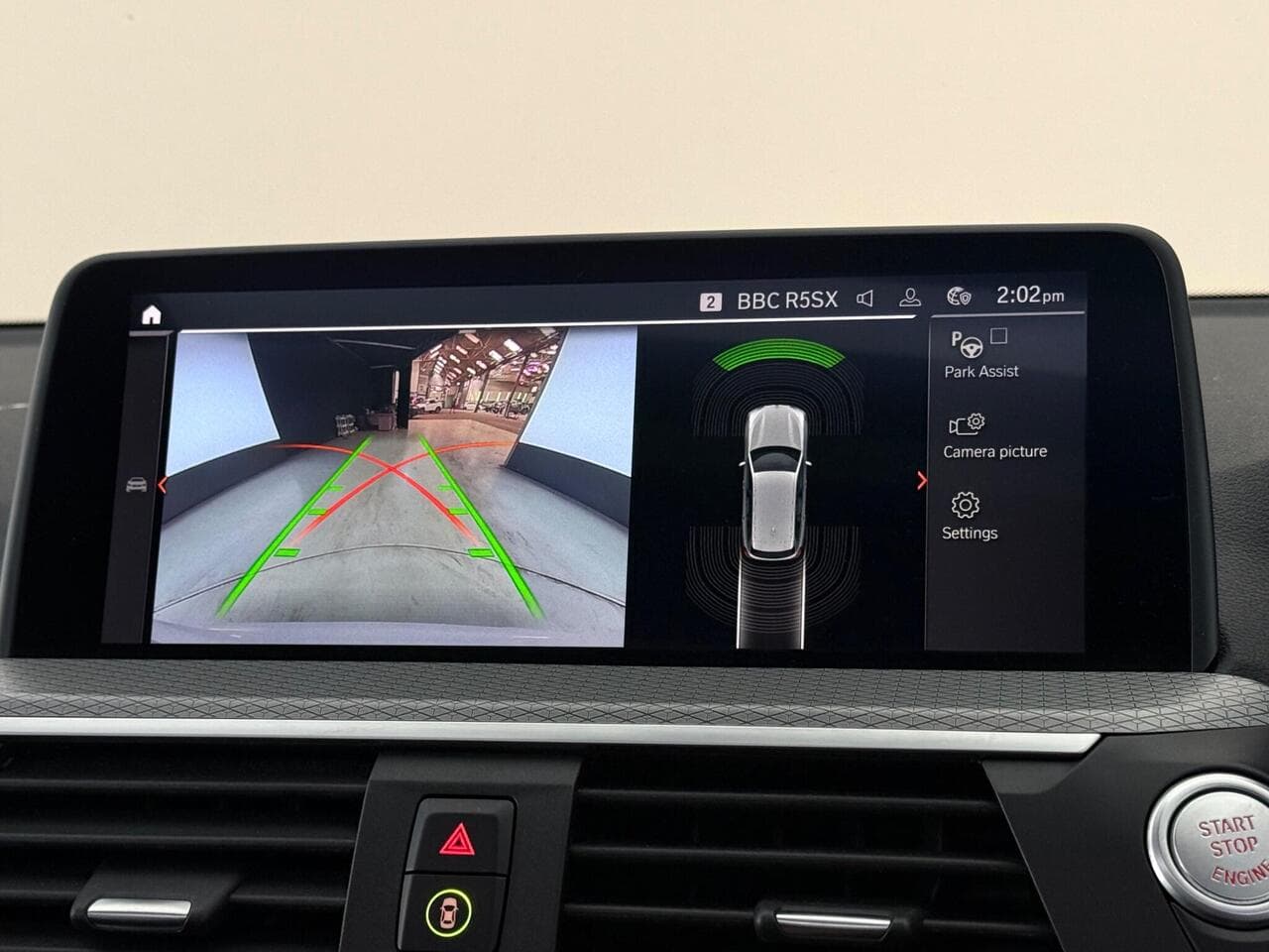 BMW X3 thumbnail Infotainment System