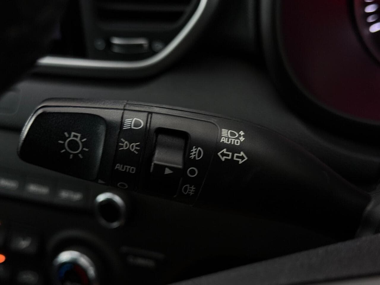 Kia Sportage thumbnail Misc Controls