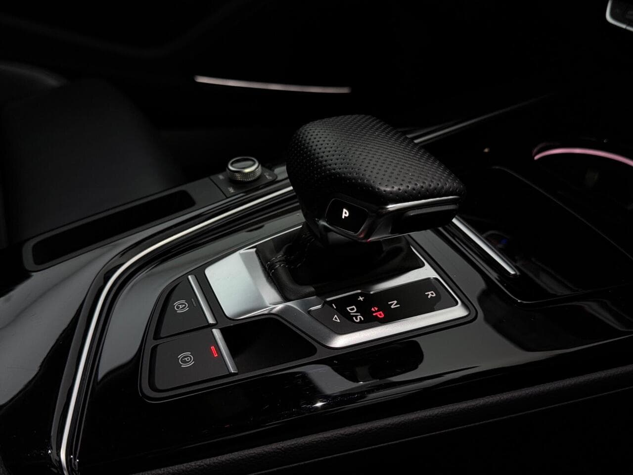 Audi A4 Avant thumbnail Misc Controls