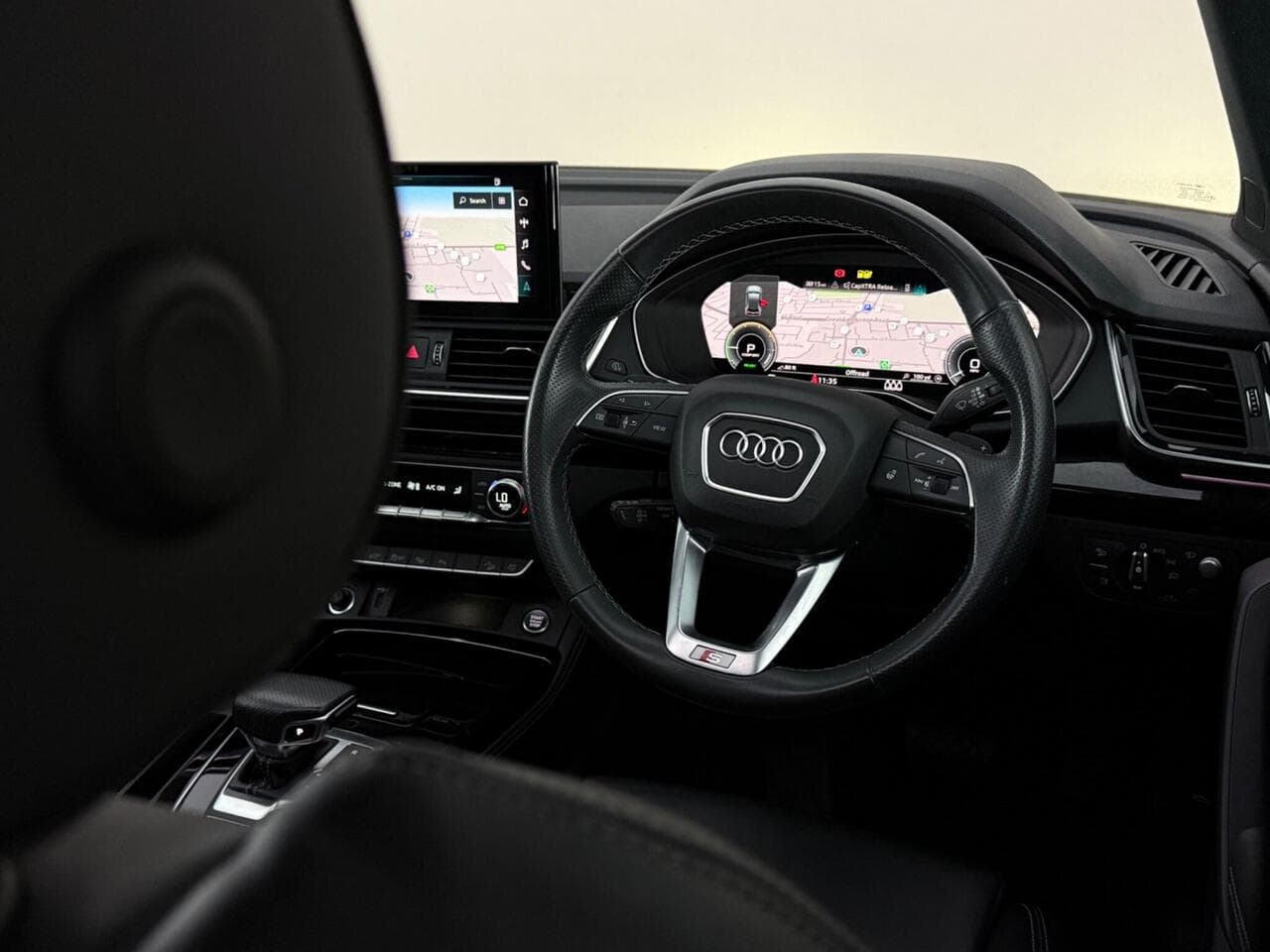 Audi Q5 thumbnail Steering Wheel