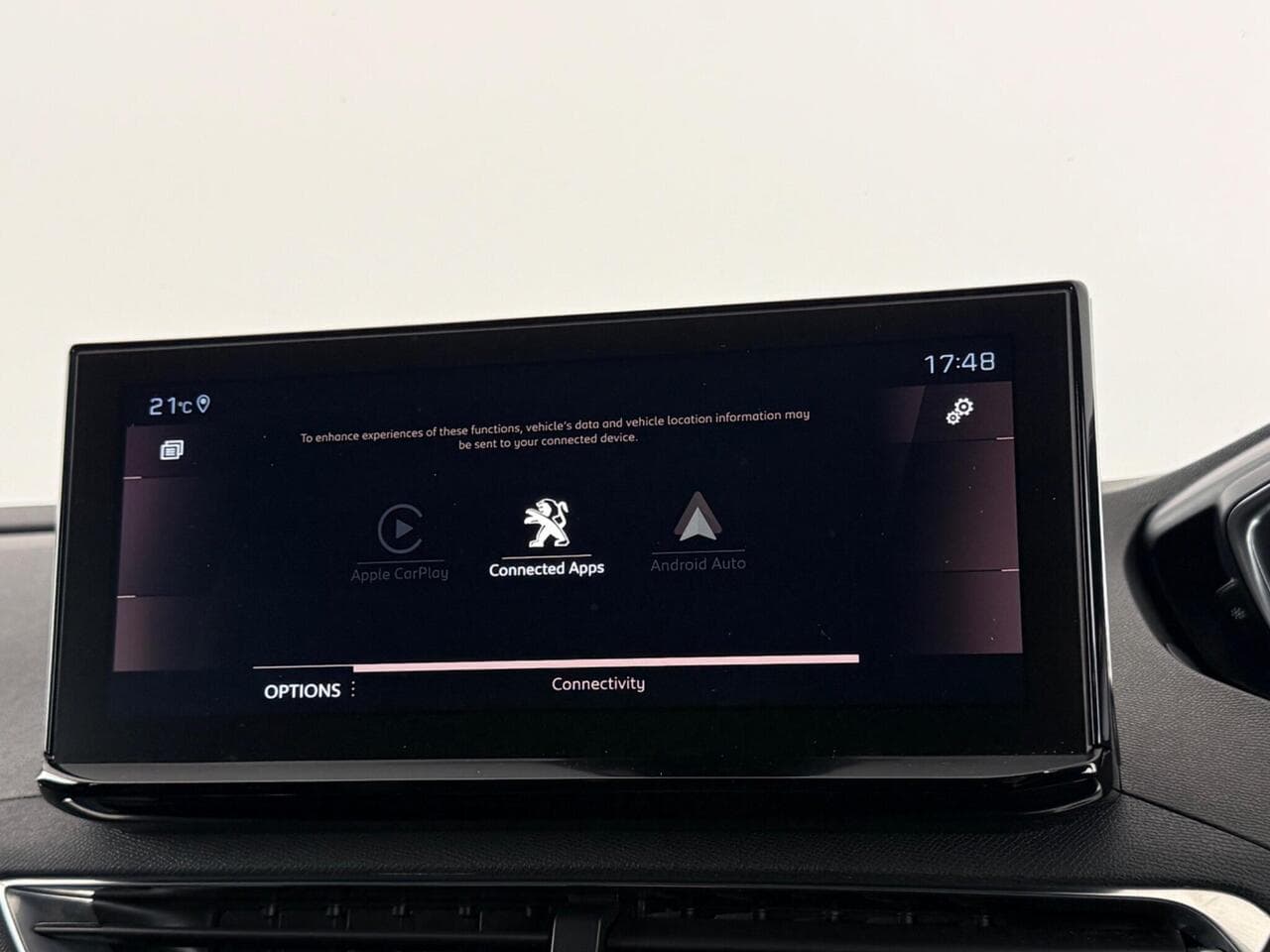 Peugeot 5008 thumbnail Infotainment System
