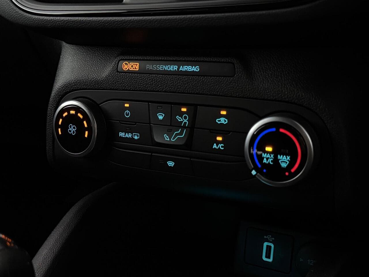 Ford Focus thumbnail Misc Controls