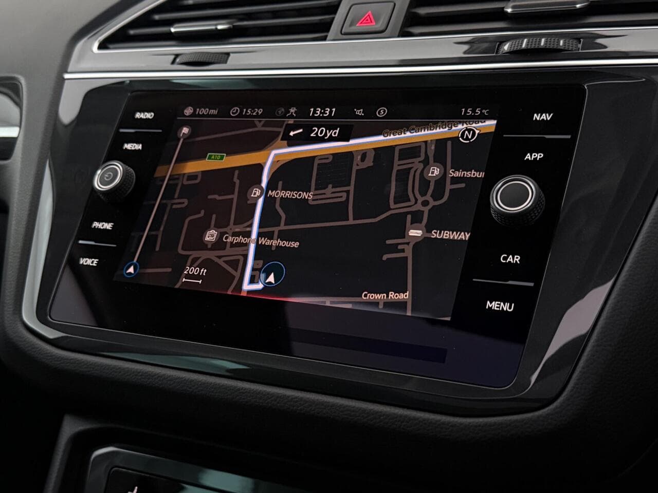 Volkswagen Tiguan thumbnail Infotainment System