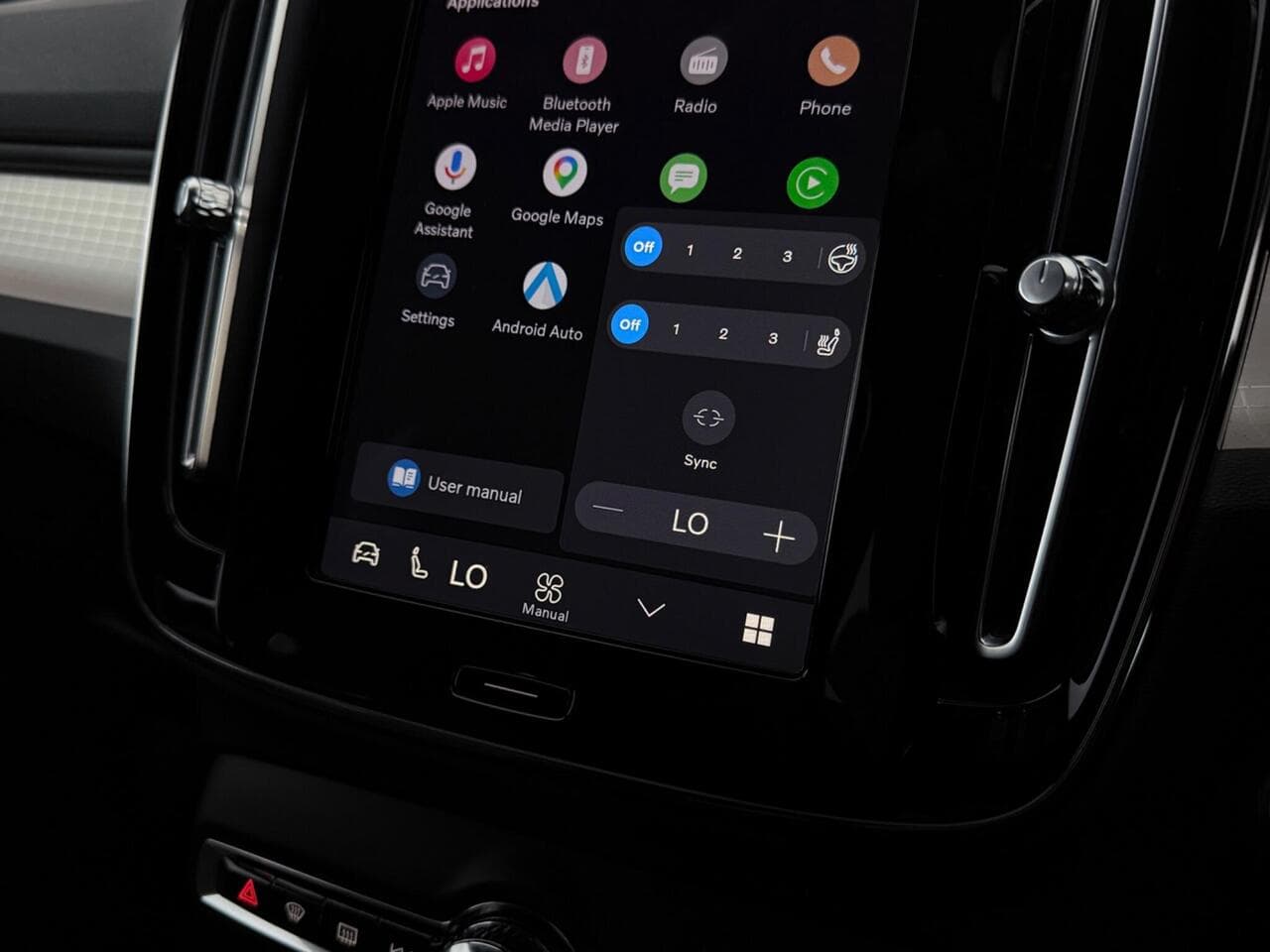 Volvo XC40 thumbnail Infotainment System
