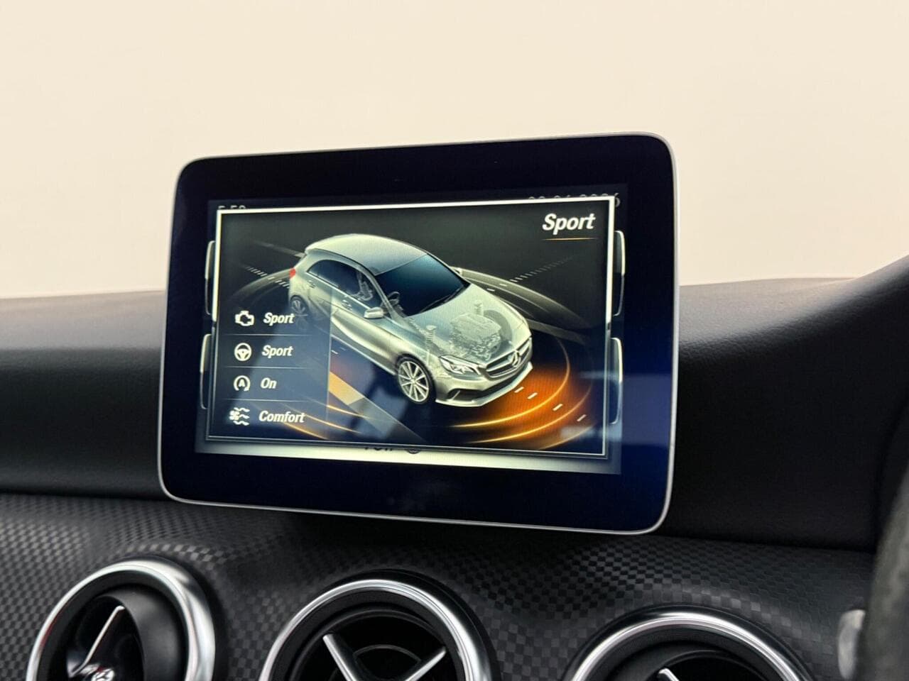 Mercedes-Benz A Class thumbnail Infotainment System