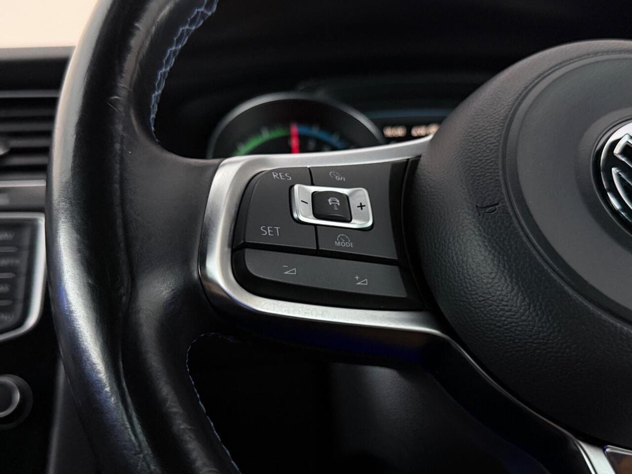 Volkswagen Golf thumbnail Misc Controls
