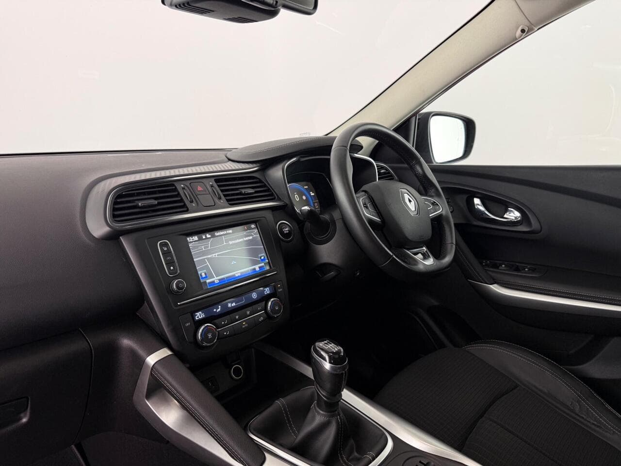 Renault Kadjar thumbnail Interior Front