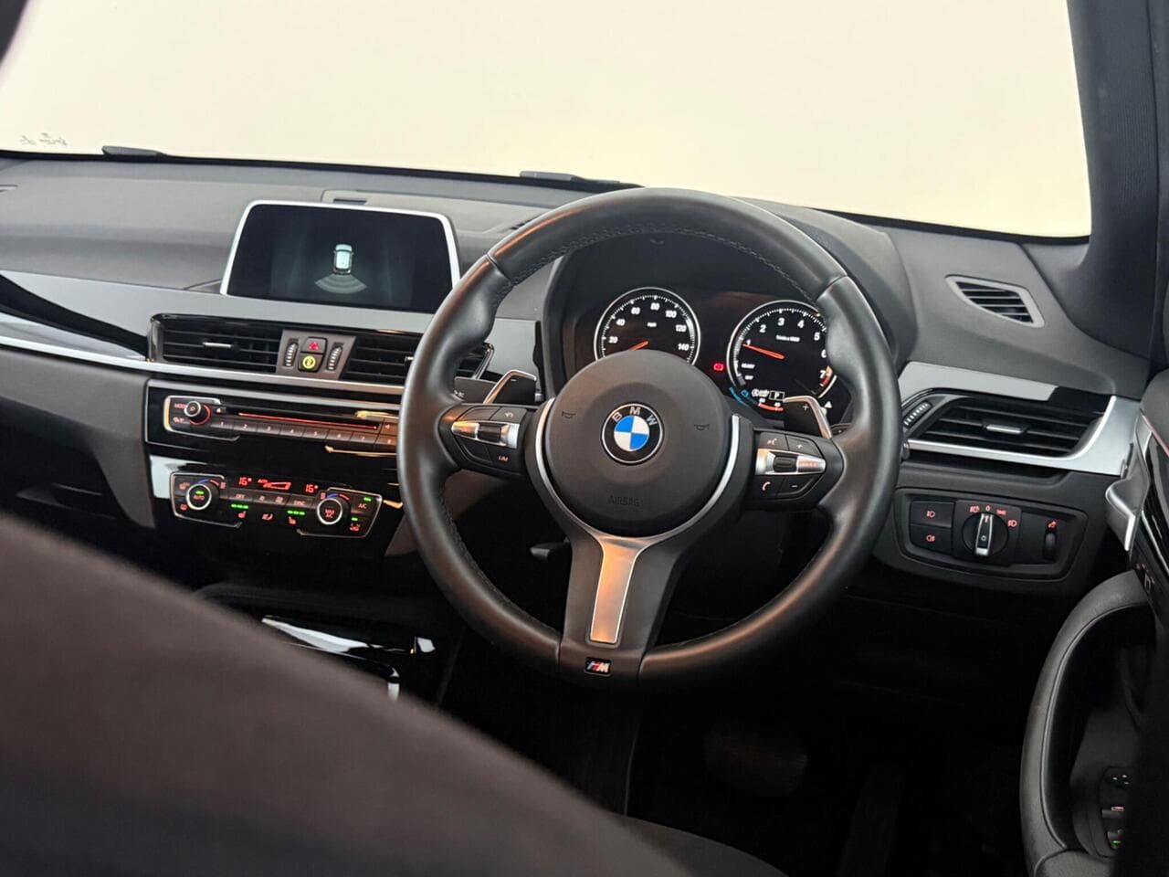 BMW X1 thumbnail Steering Wheel