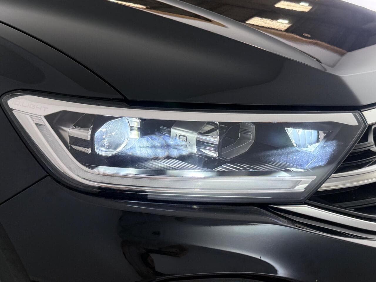Volkswagen T-Roc thumbnail Lights Front