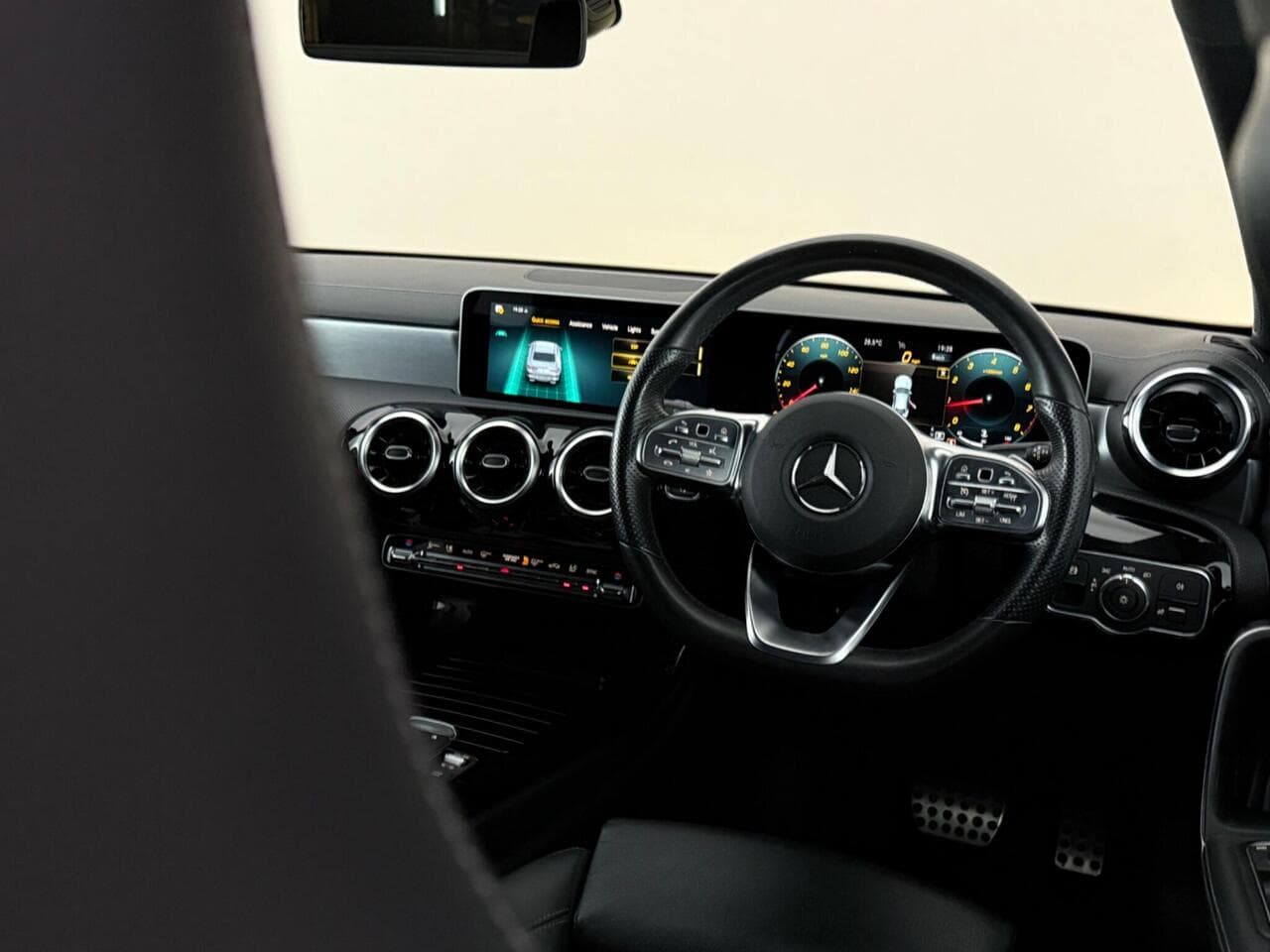 Mercedes-Benz CLA thumbnail Interior Front