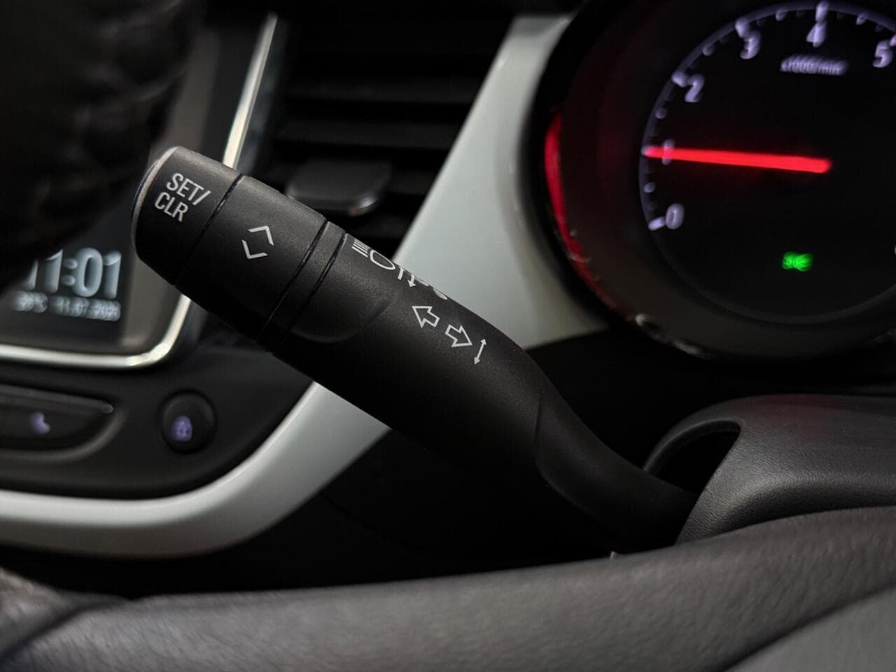Vauxhall Crossland X thumbnail Misc Controls