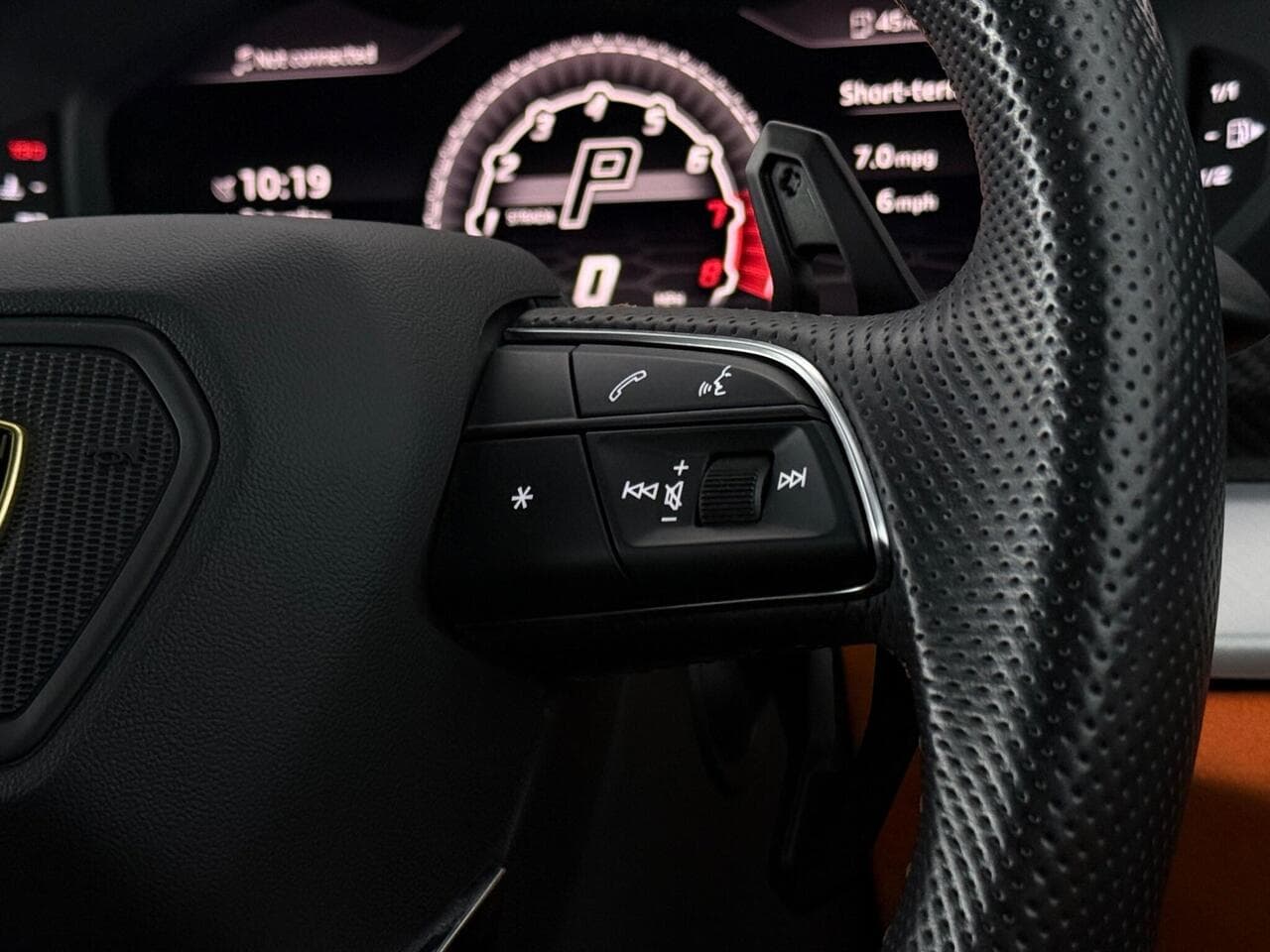 Lamborghini Urus thumbnail Misc Controls