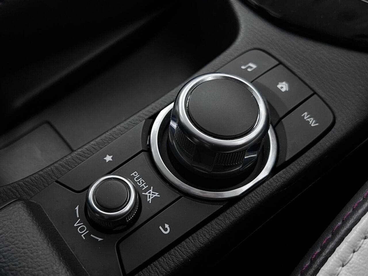 Mazda CX-3 thumbnail Misc Controls
