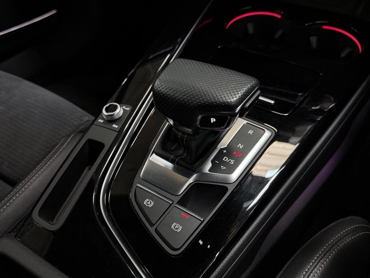 Audi A5 thumbnail Interior Front