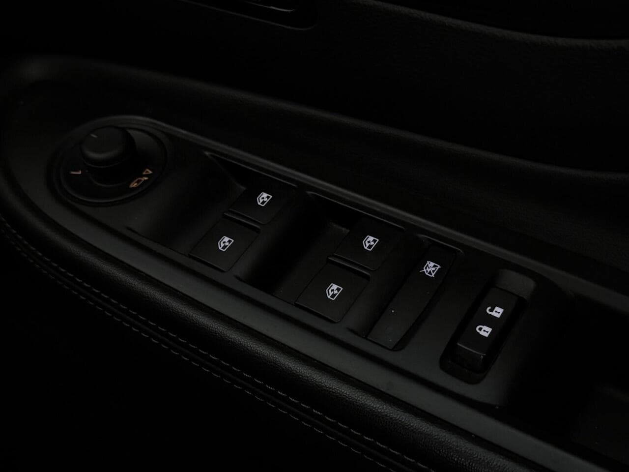Vauxhall Mokka X thumbnail Misc Controls