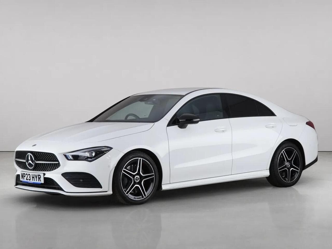 Mercedes-Benz CLA thumbnail Front Left