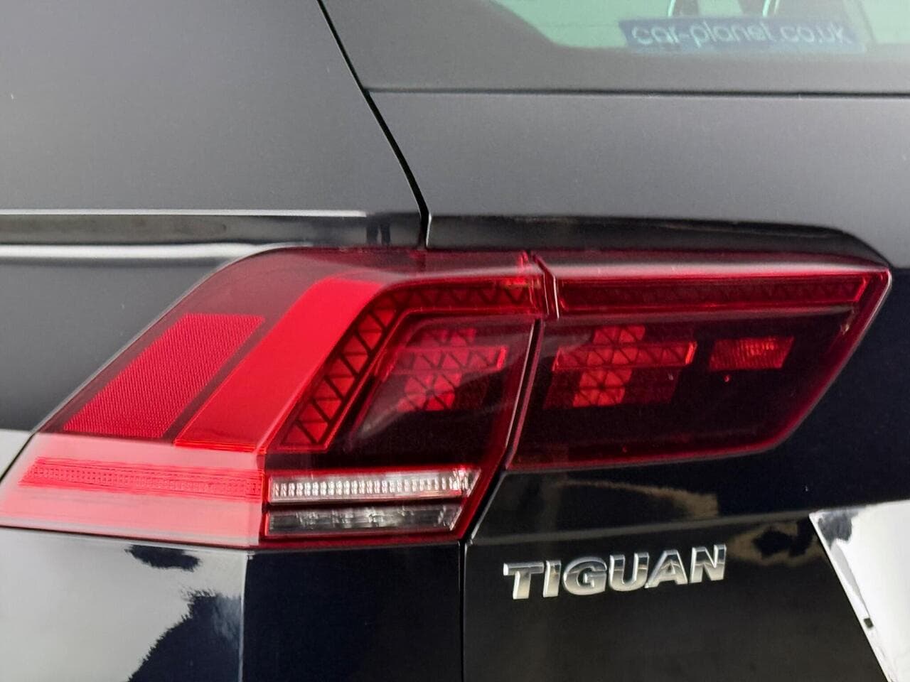 Volkswagen Tiguan thumbnail Lights Rear