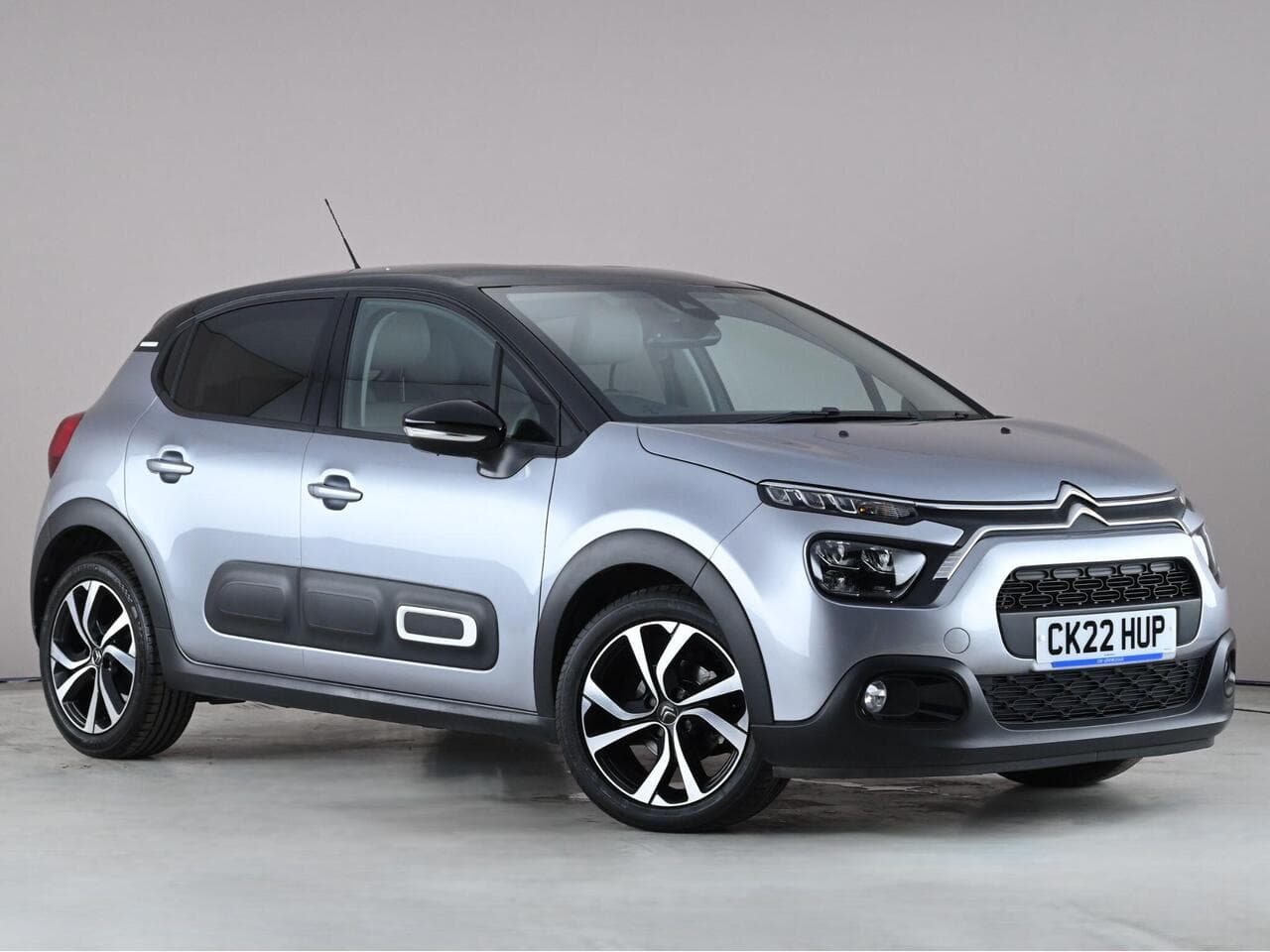 Citroen C3 - Citroen C3 1.2 PureTech Shine Plus Euro 6 (s/s) 5dr