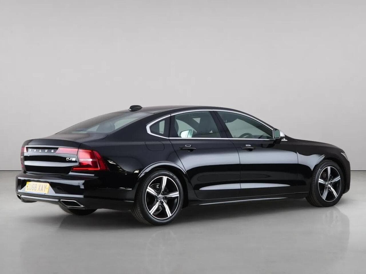 Volvo S90 thumbnail Rear Right