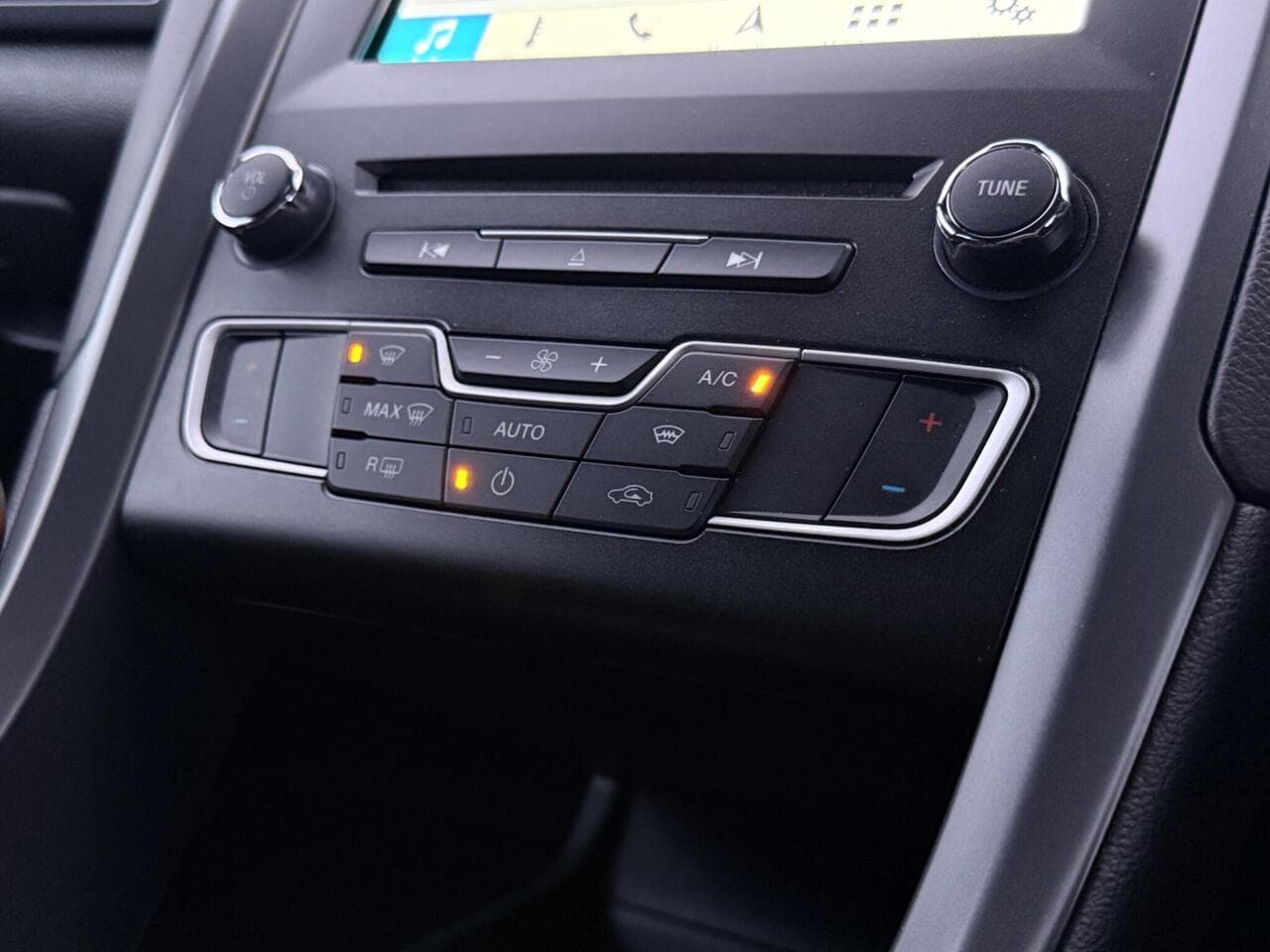 Ford Mondeo thumbnail Misc Controls