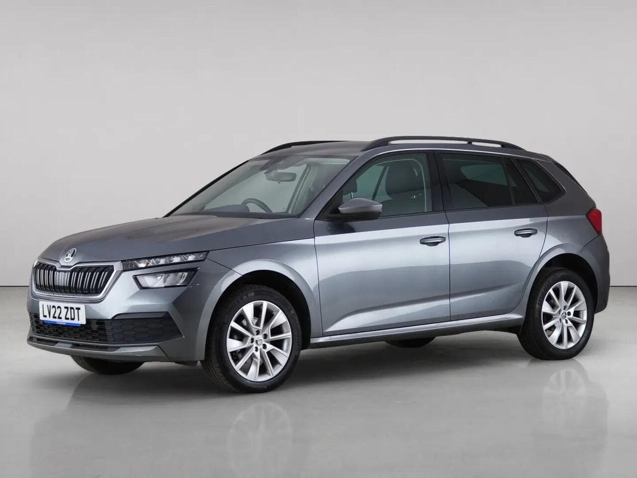 Skoda Kamiq thumbnail Front Left