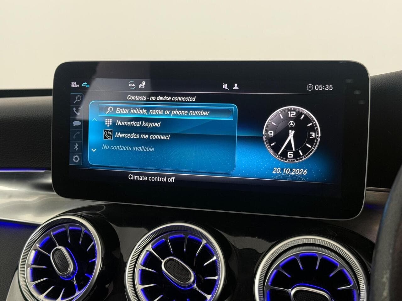 Mercedes-Benz C Class thumbnail Infotainment System