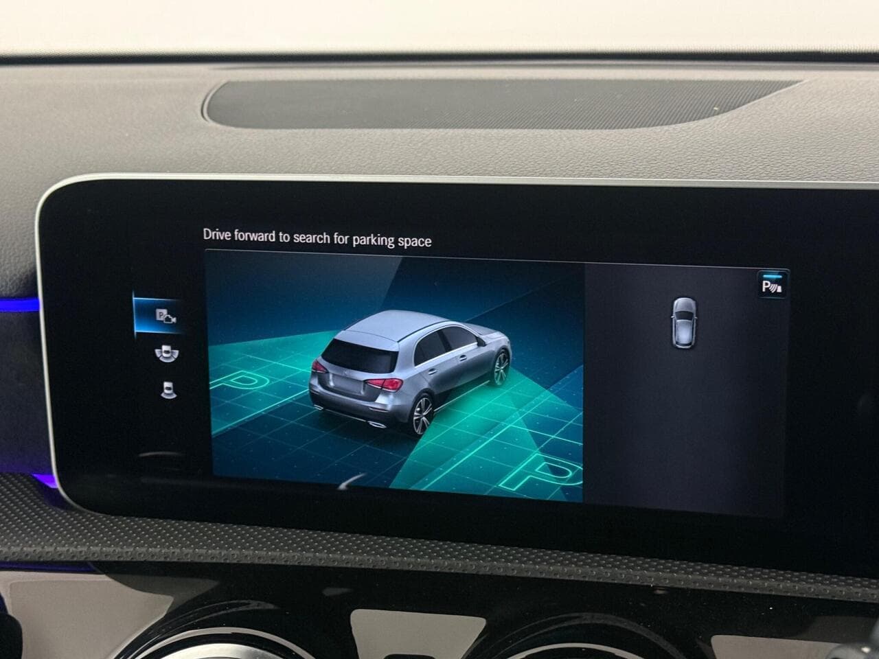 Mercedes-Benz A Class thumbnail Infotainment System