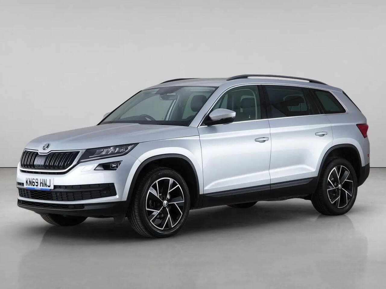 Skoda Kodiaq thumbnail Front Left