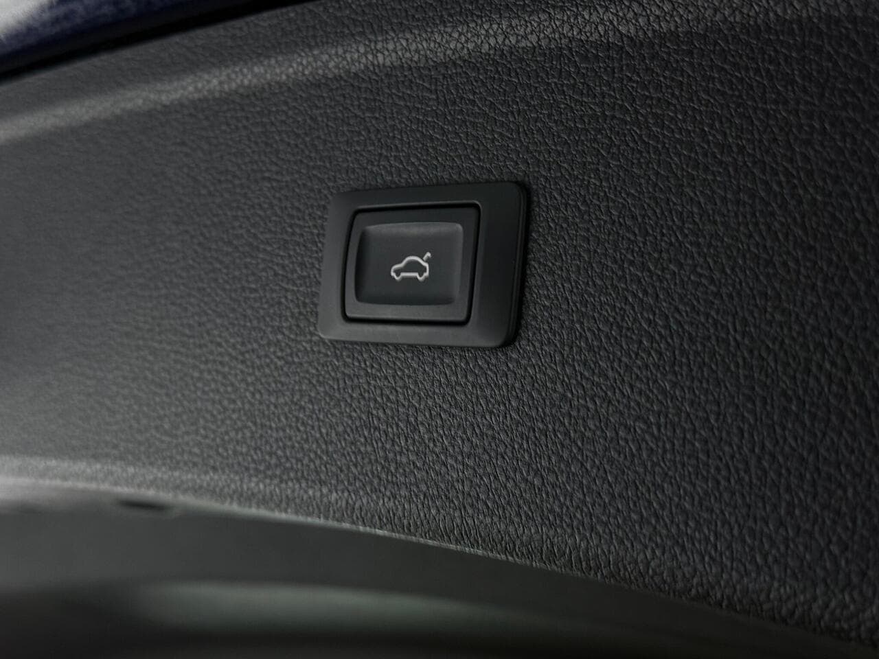 Audi Q5 thumbnail Misc Controls