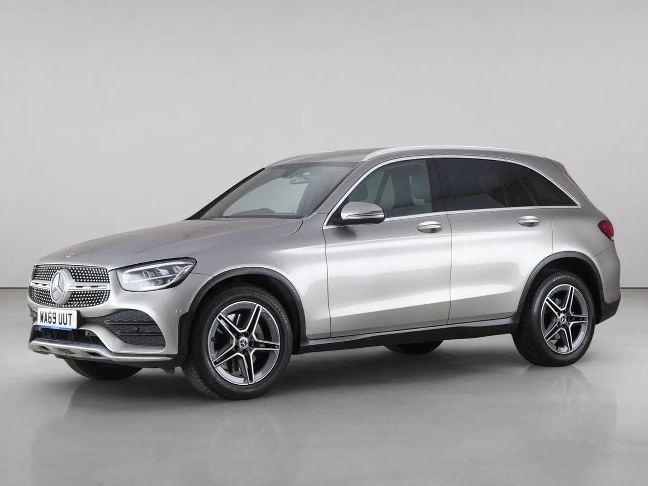 Mercedes-Benz GLC thumbnail Front Left