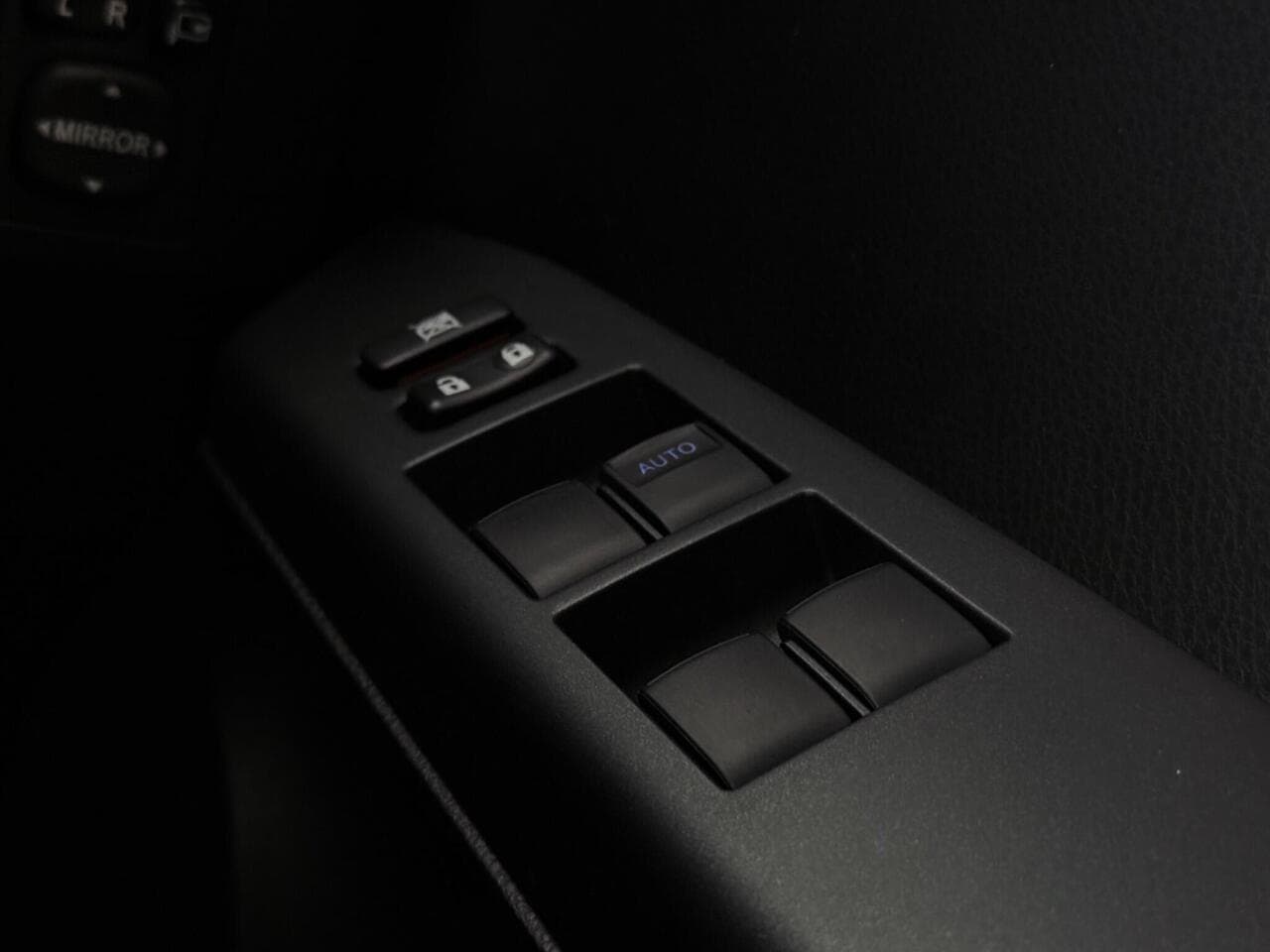Toyota RAV4 thumbnail Misc Controls
