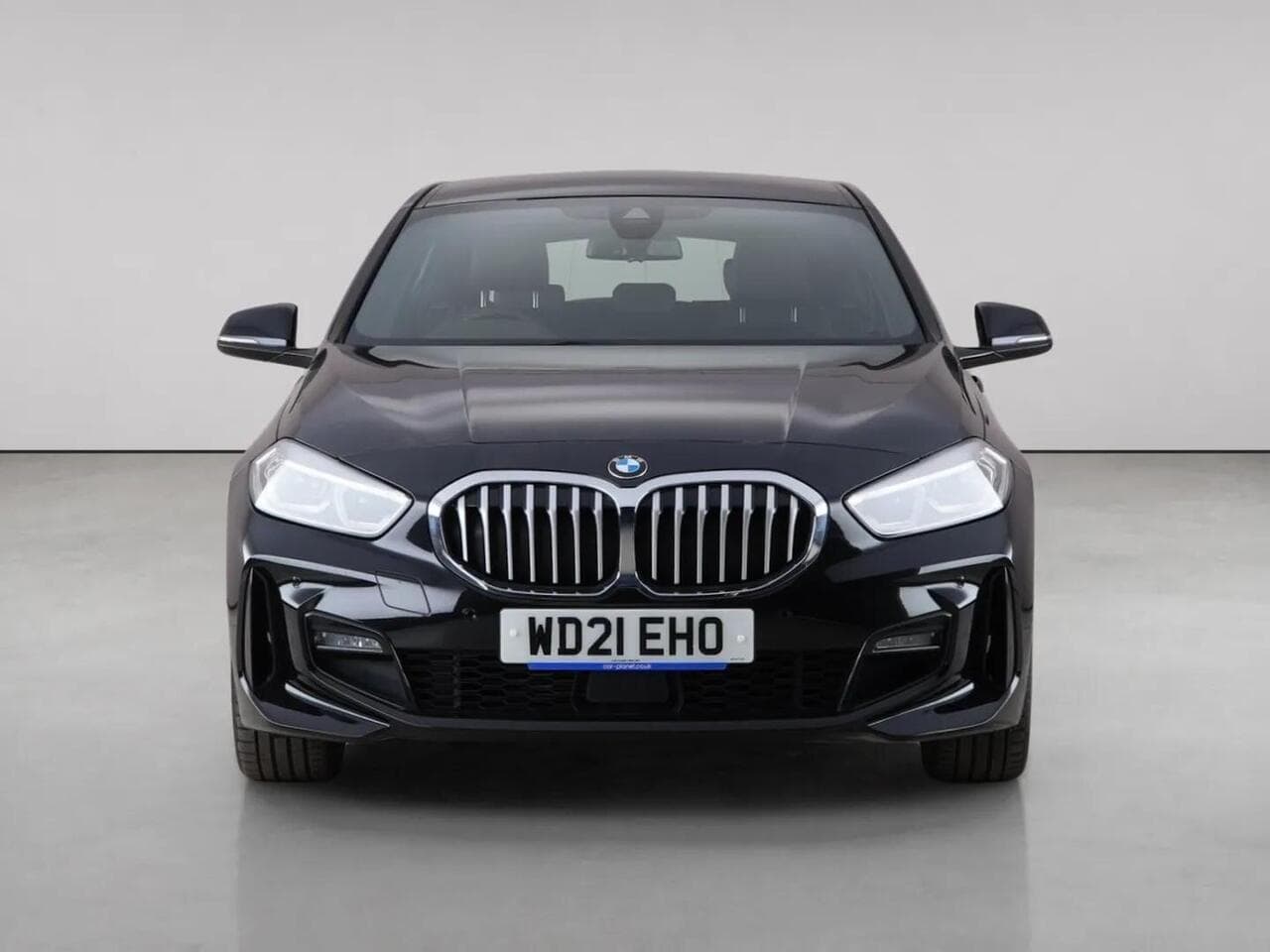 BMW 1 Series thumbnail Front