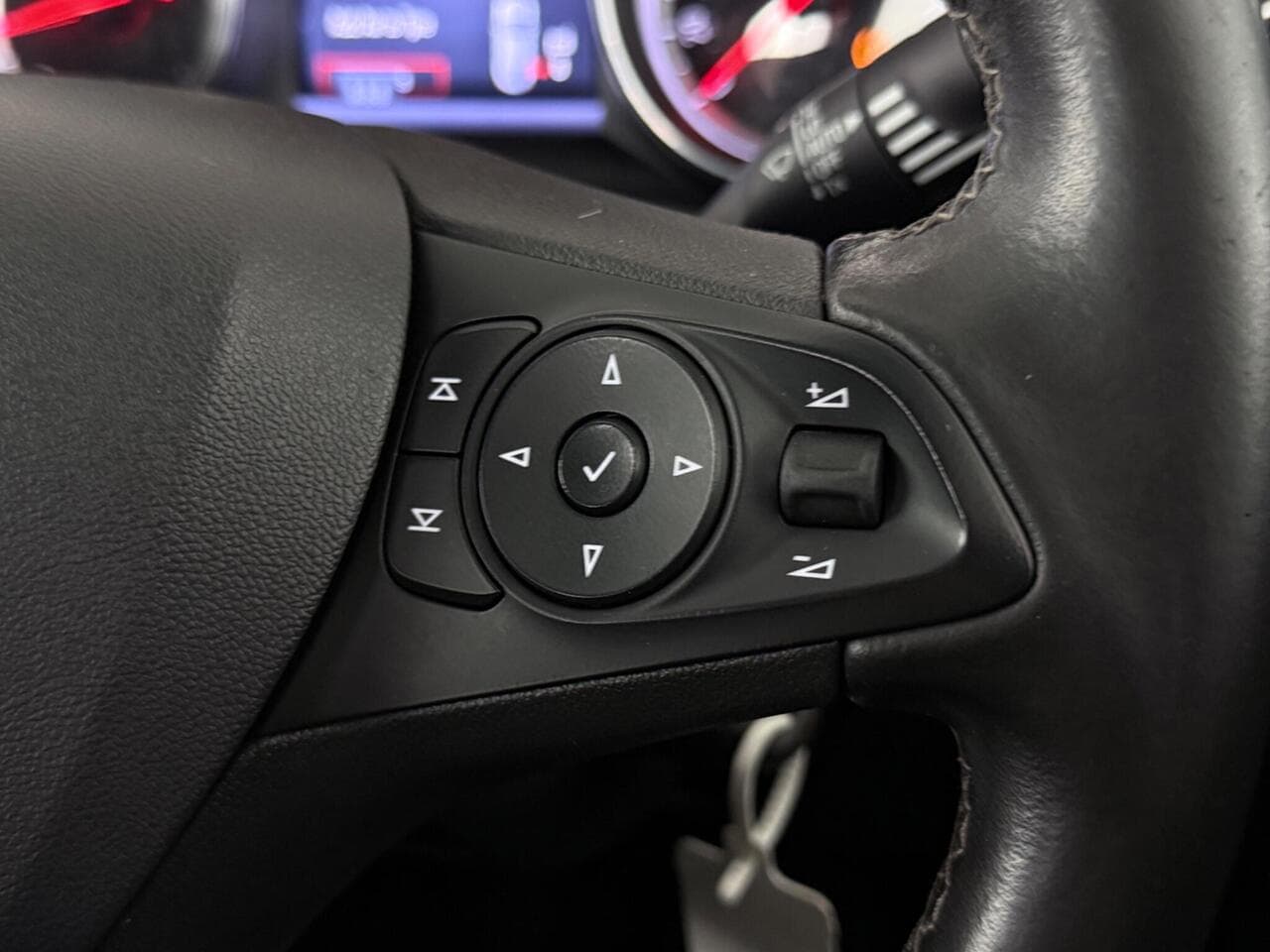 Vauxhall Astra thumbnail Misc Controls