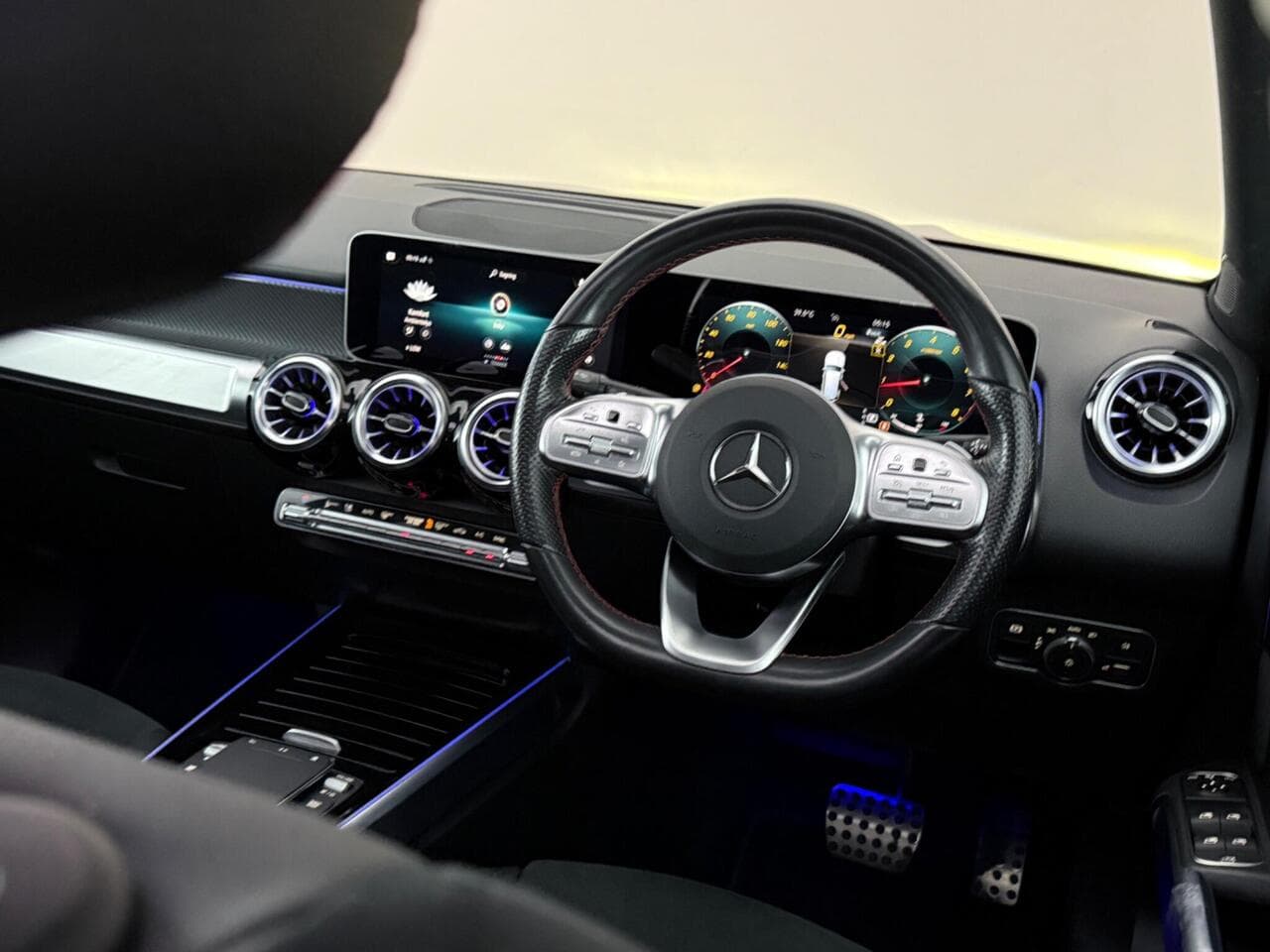 Mercedes-Benz GLB thumbnail Steering Wheel