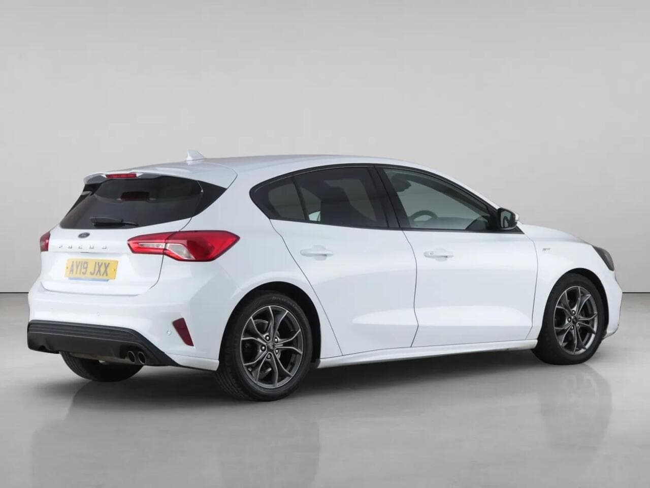 Ford Focus thumbnail Rear Right