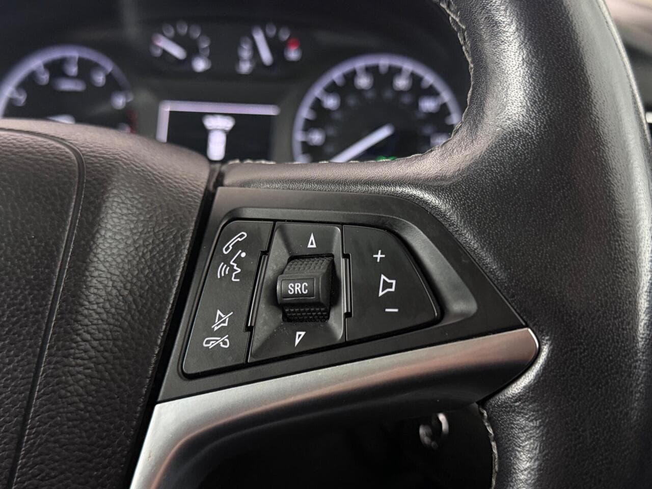 Vauxhall Mokka X thumbnail Misc Controls