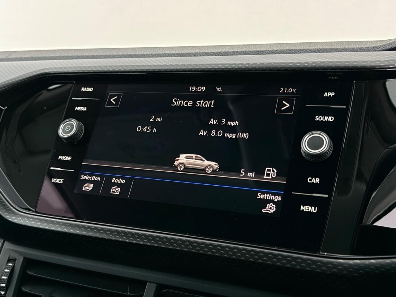 Volkswagen T-Cross thumbnail Infotainment System