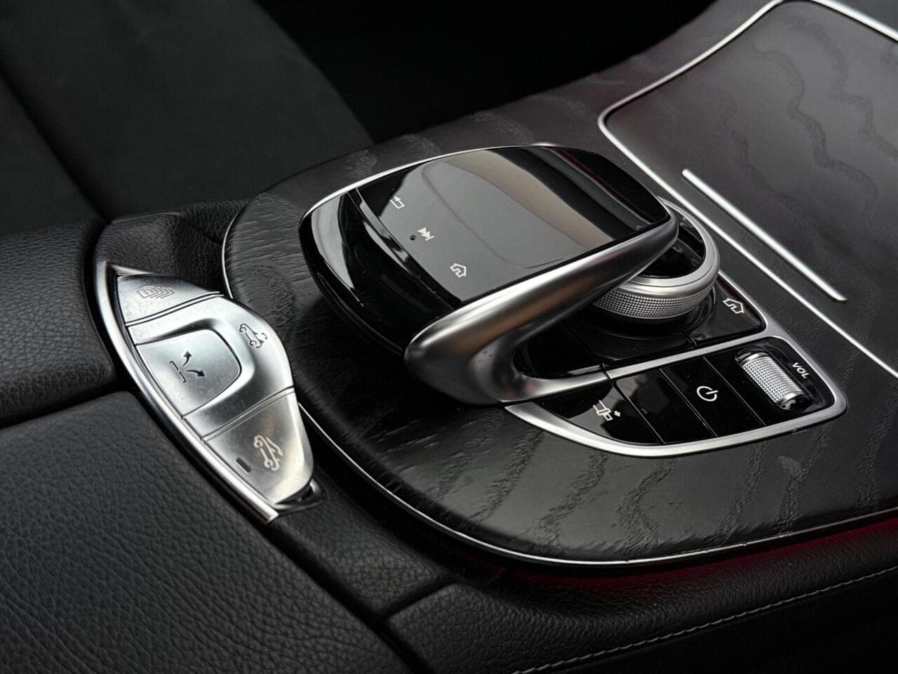 Mercedes-Benz E Class thumbnail Keys
