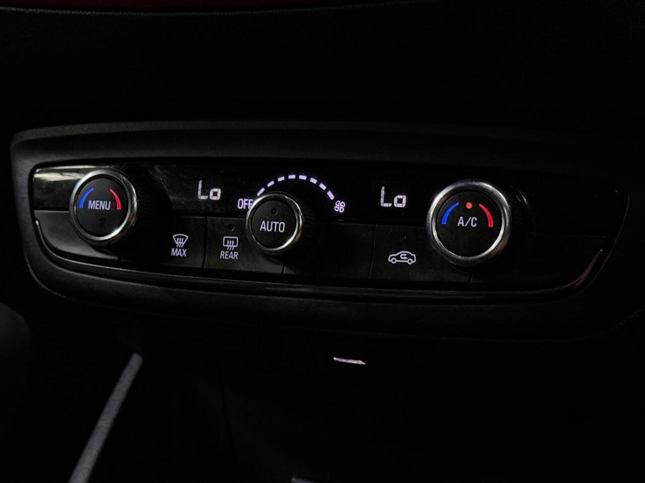 Vauxhall Crossland thumbnail Misc Controls