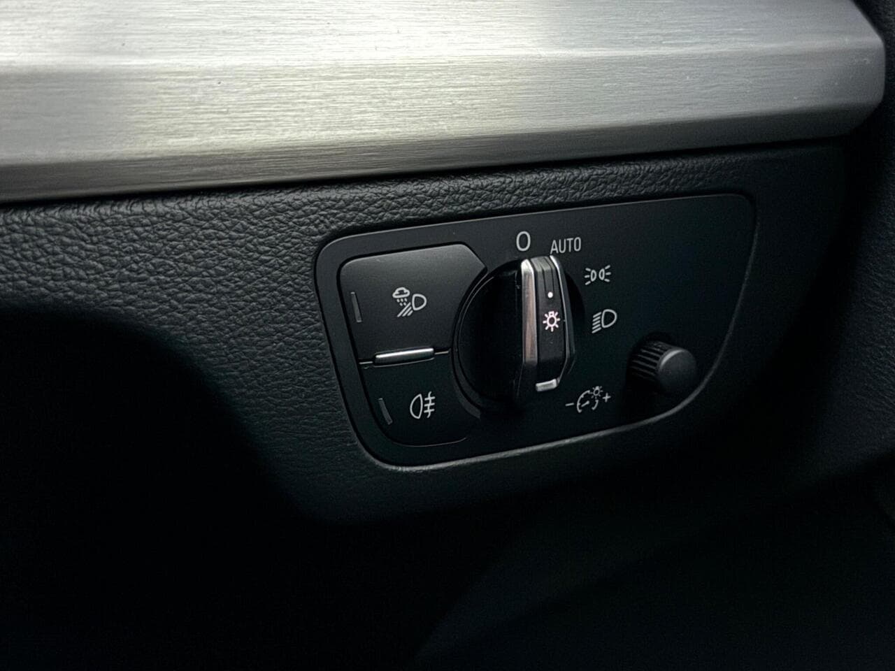 Audi Q5 thumbnail Misc Controls