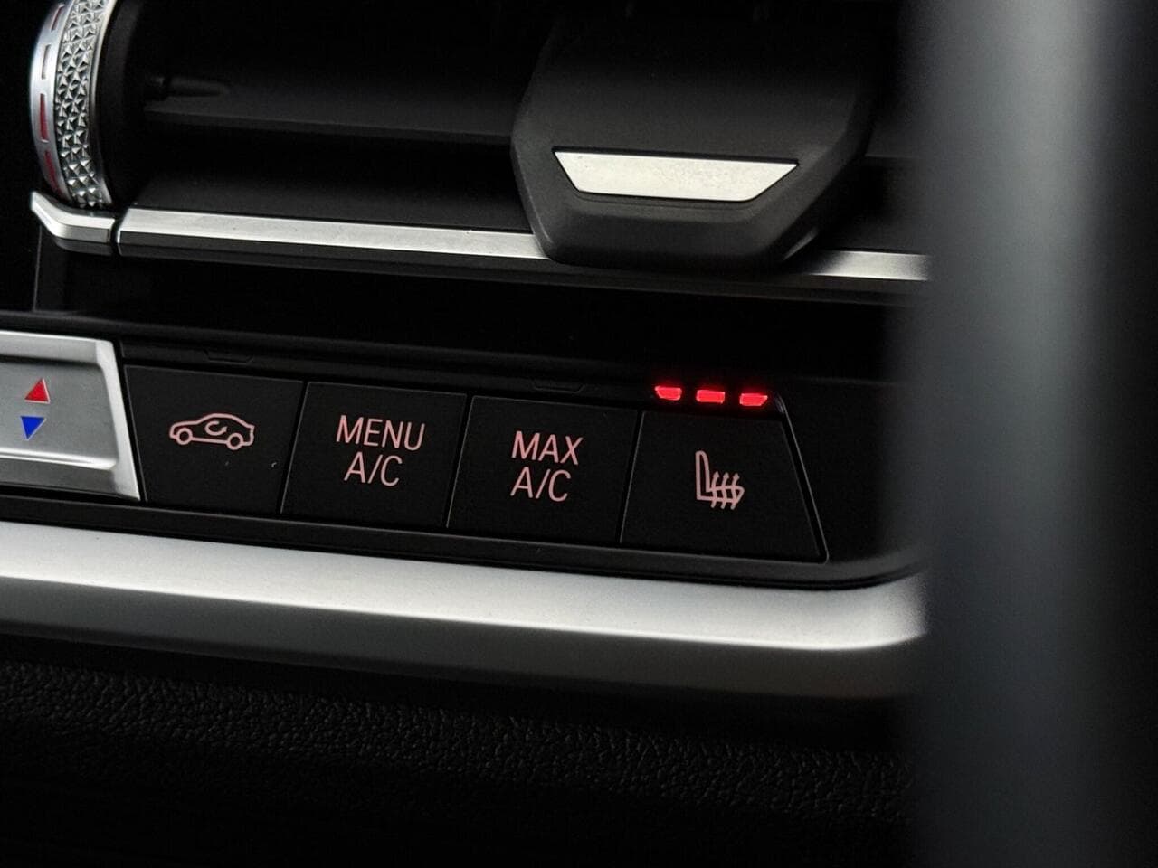BMW 3 Series thumbnail Misc Controls