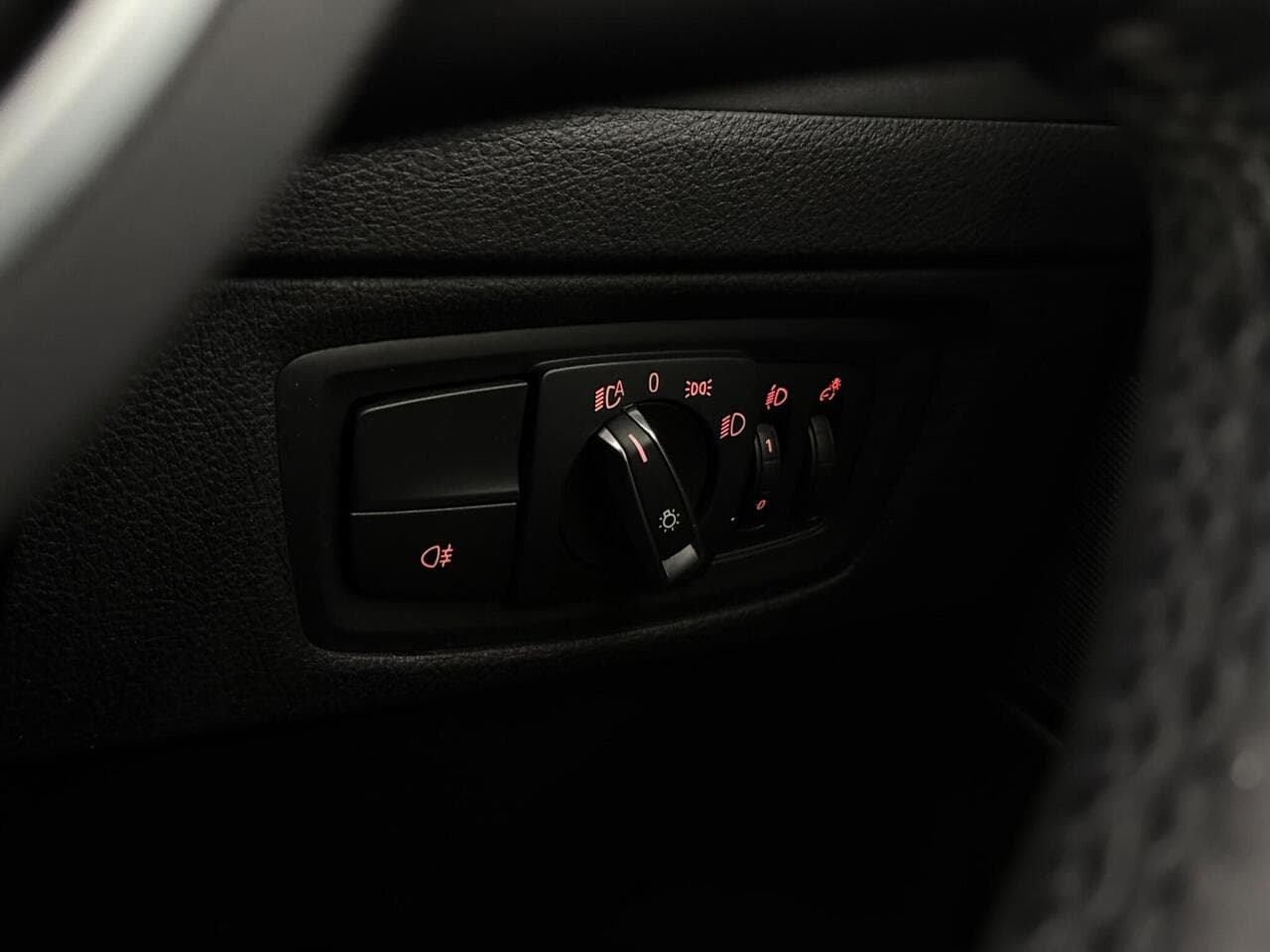 BMW 2 Series thumbnail Misc Controls