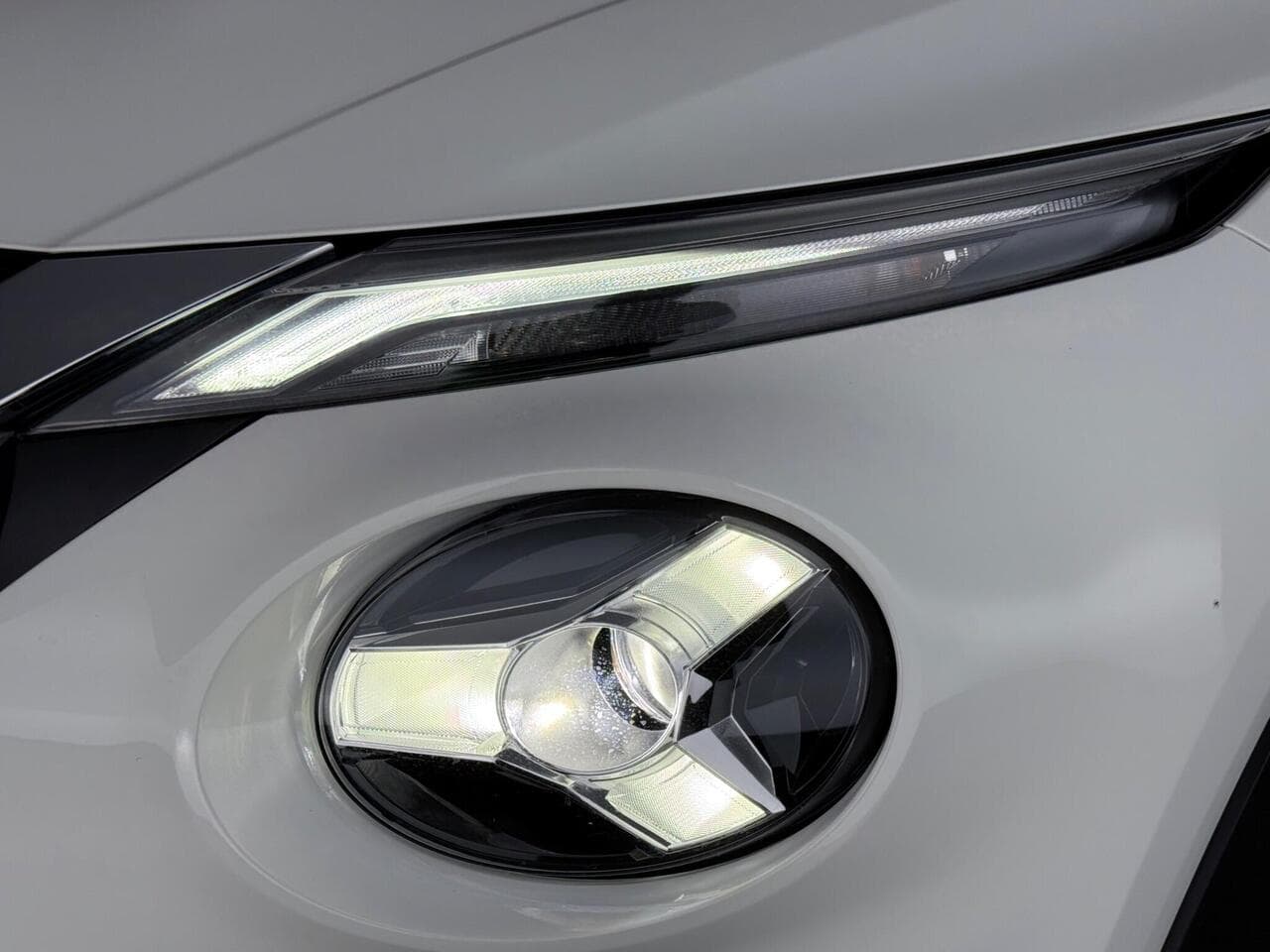 Nissan Juke thumbnail Badge Exterior