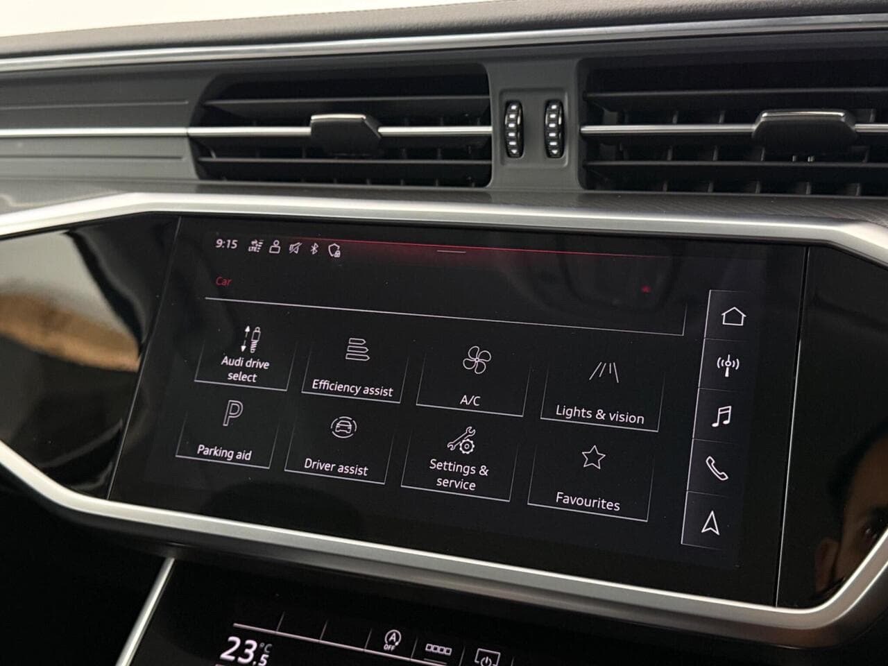 Audi A6 Avant thumbnail Infotainment System