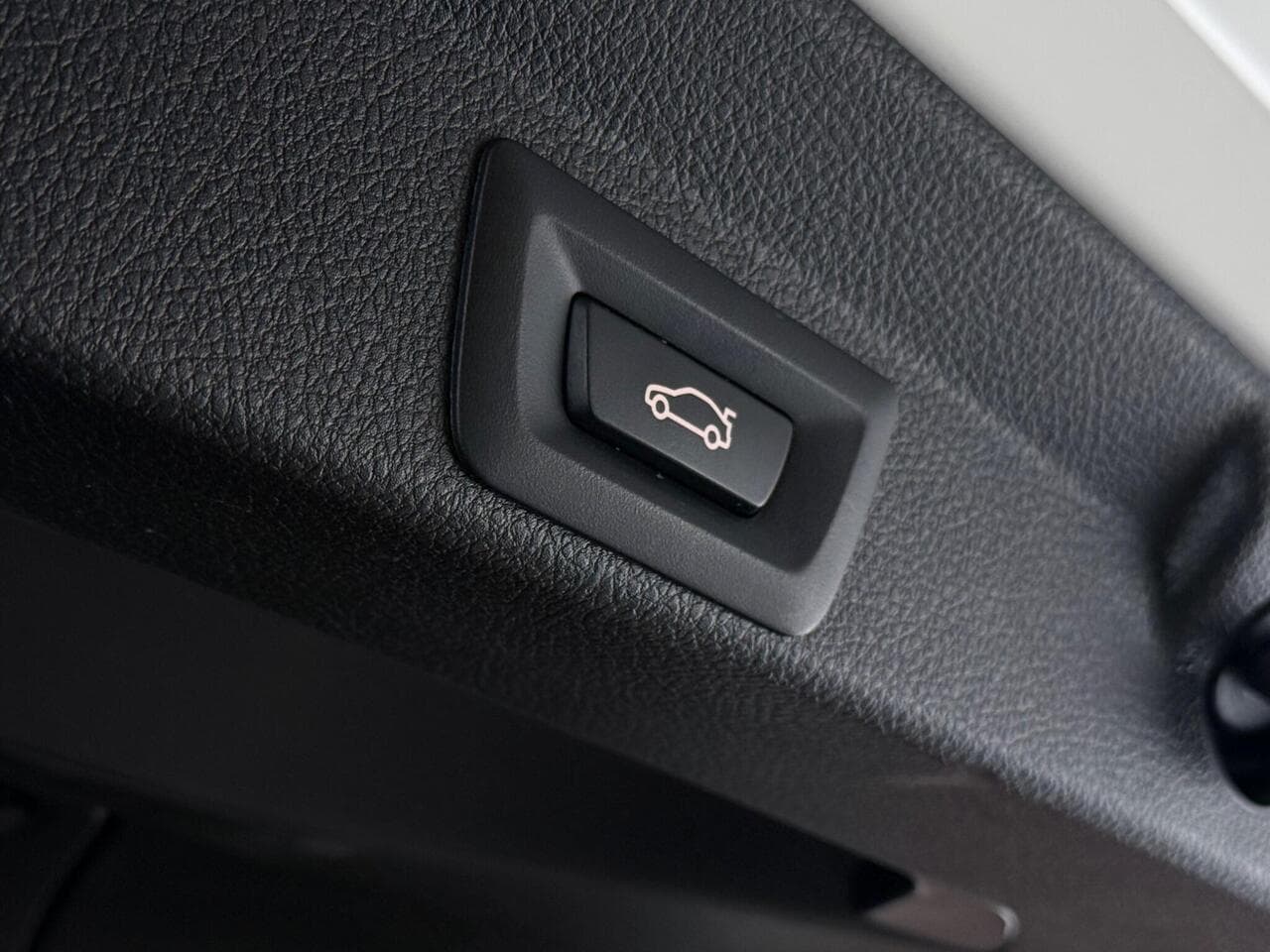 BMW 4 Series Gran Coupe thumbnail Misc Controls