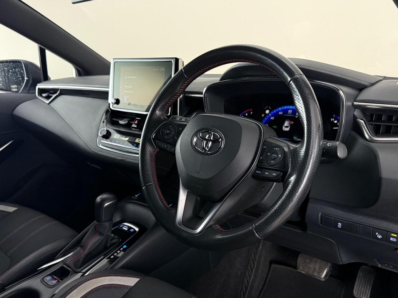 Toyota Corolla thumbnail Interior Front